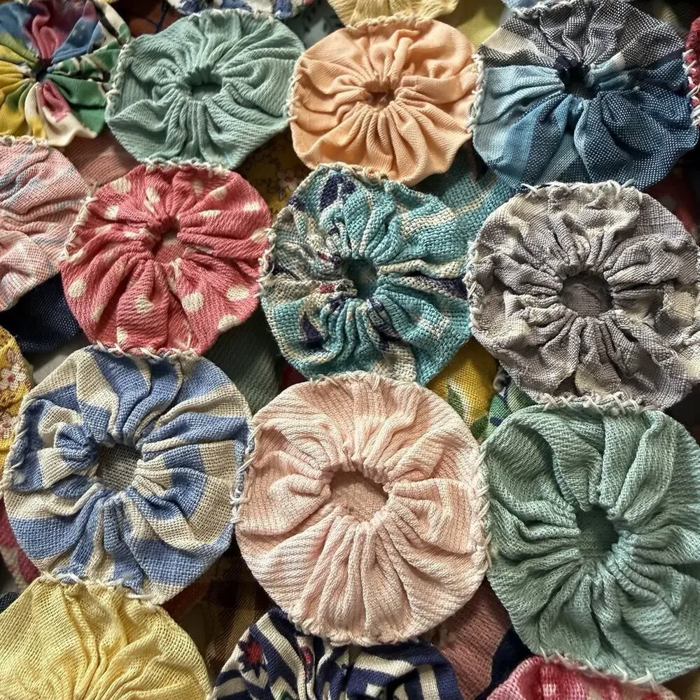 Antique Vintage Yo Yo Yoyo Circle Popcorn Handmade Sewn Quilt Coverlet 52”x84”